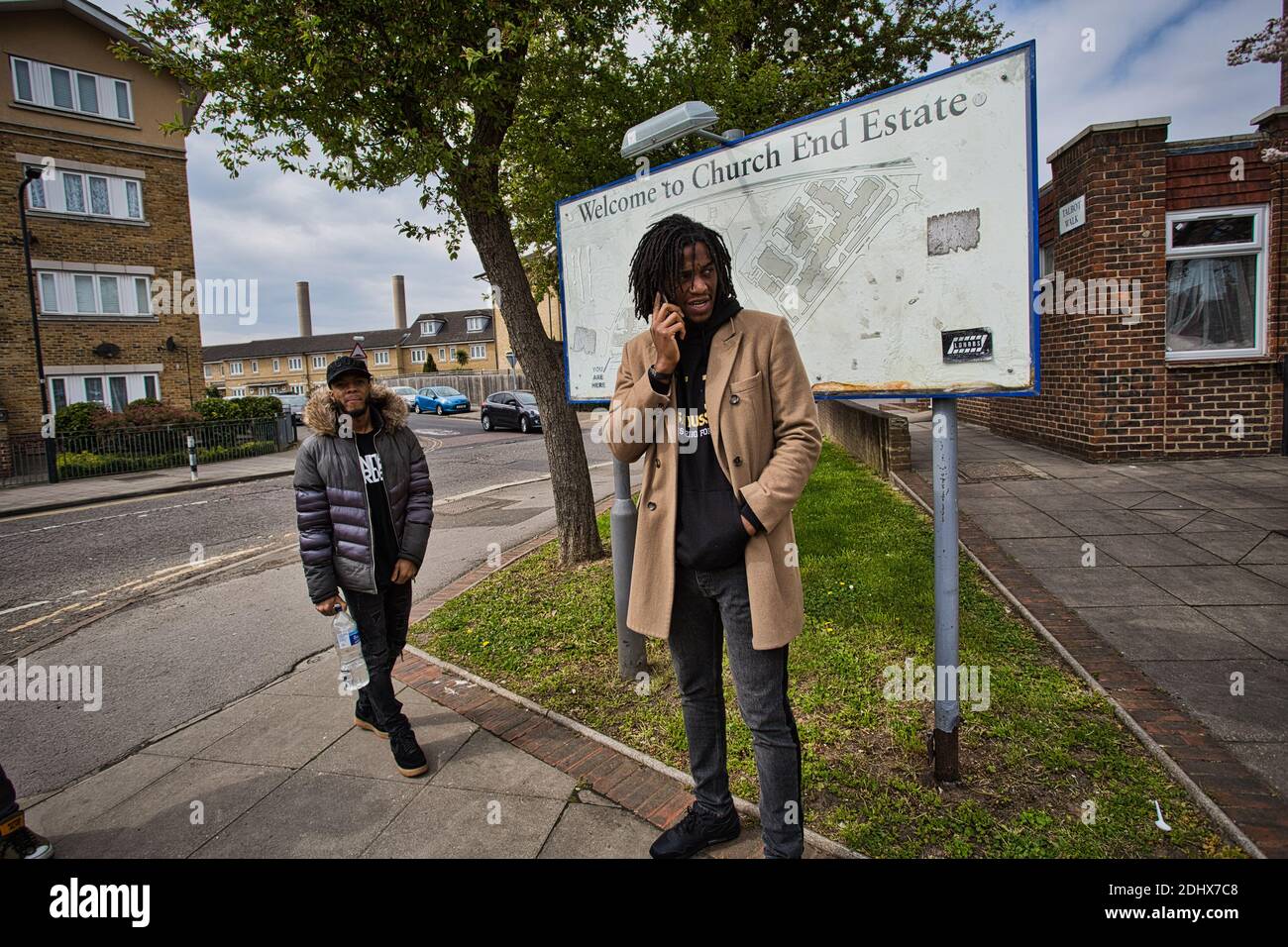 Justin Finlayson hat sich gerade die Finanzierung gesichert, um die Aufnahme von Bandenmitgliedern von der Church Road in Harlesden zu erweitern. Stockfoto