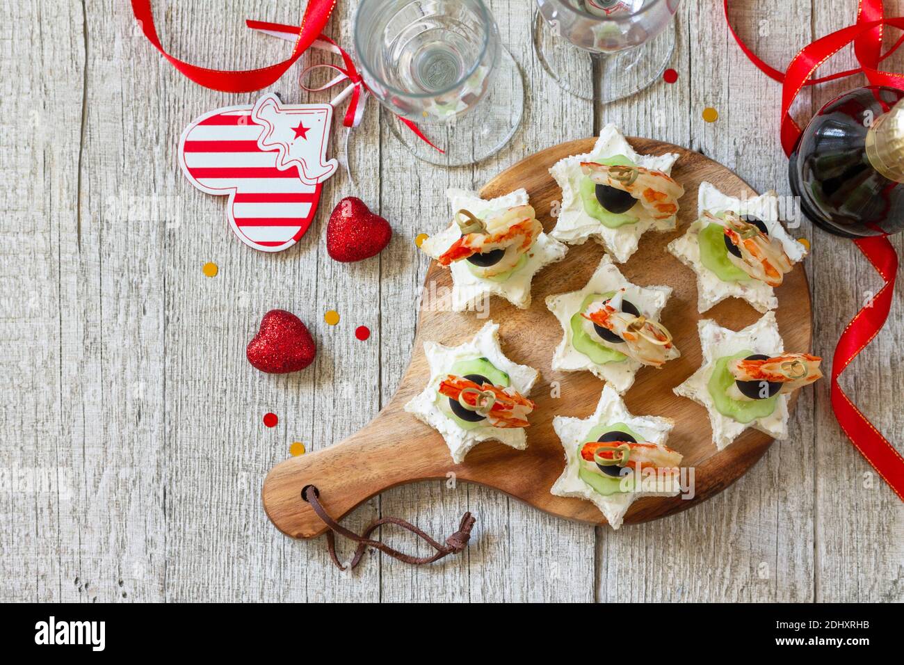 Valentinstag oder Geburtstag romantische Antipasto. Häppchen mit Käse ...