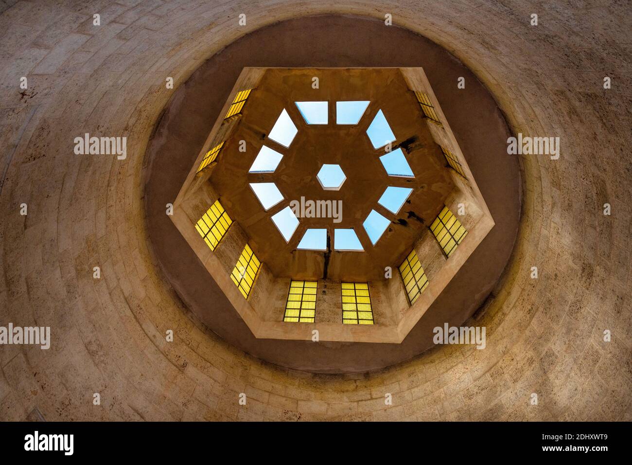 Dachfenster im Grab 'Jose Marti' auf dem Friedhof 'Santa Ifigenia'. Das Grab des kubanischen Helden ist ein Nationaldenkmal Stockfoto