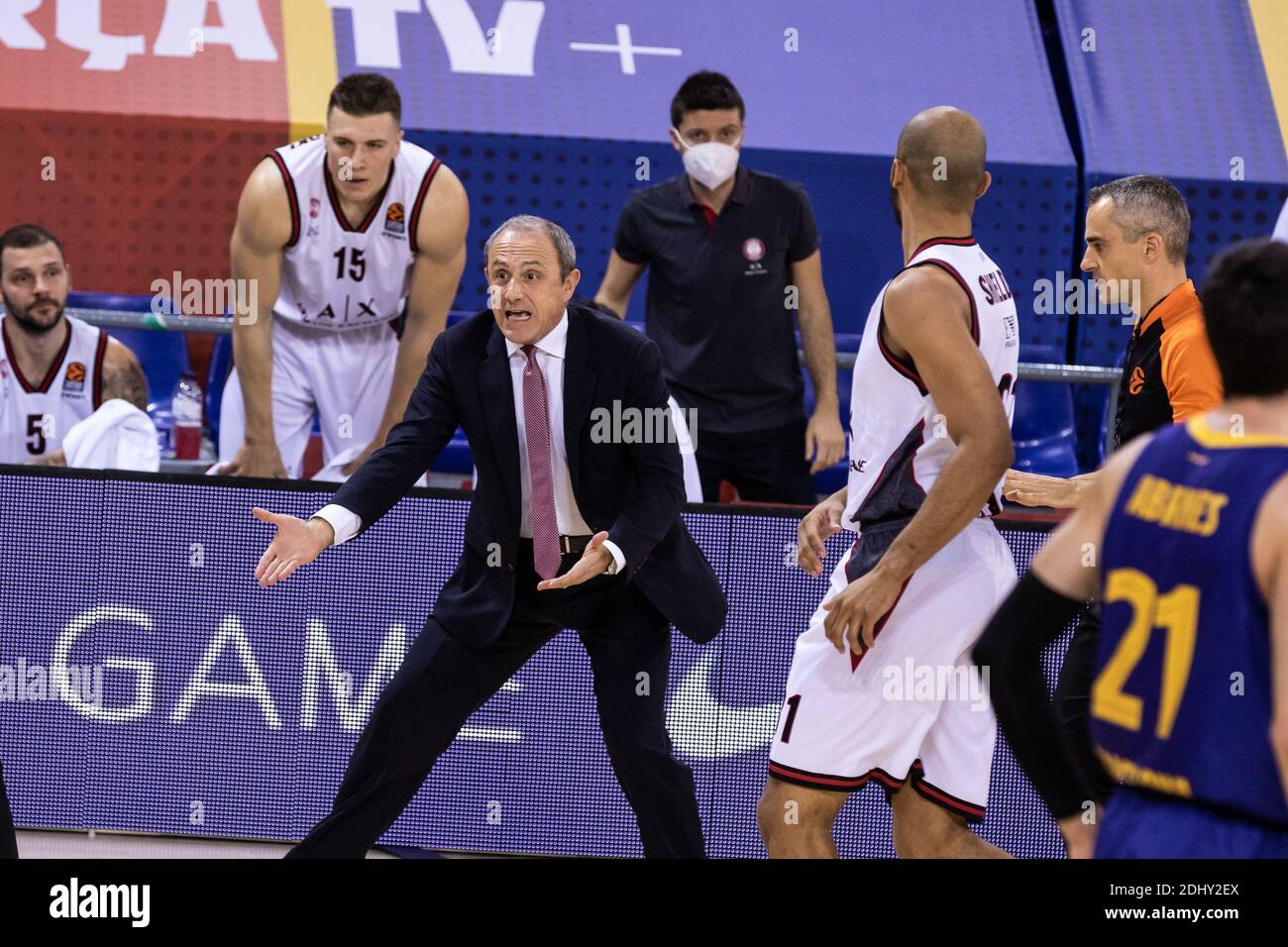 Ettore Messina, Cheftrainer der Axe Armani Exchange Mailand beim Turkish Airlines EuroLeague Basketballspiel zwischen FC BARC / LM Stockfoto