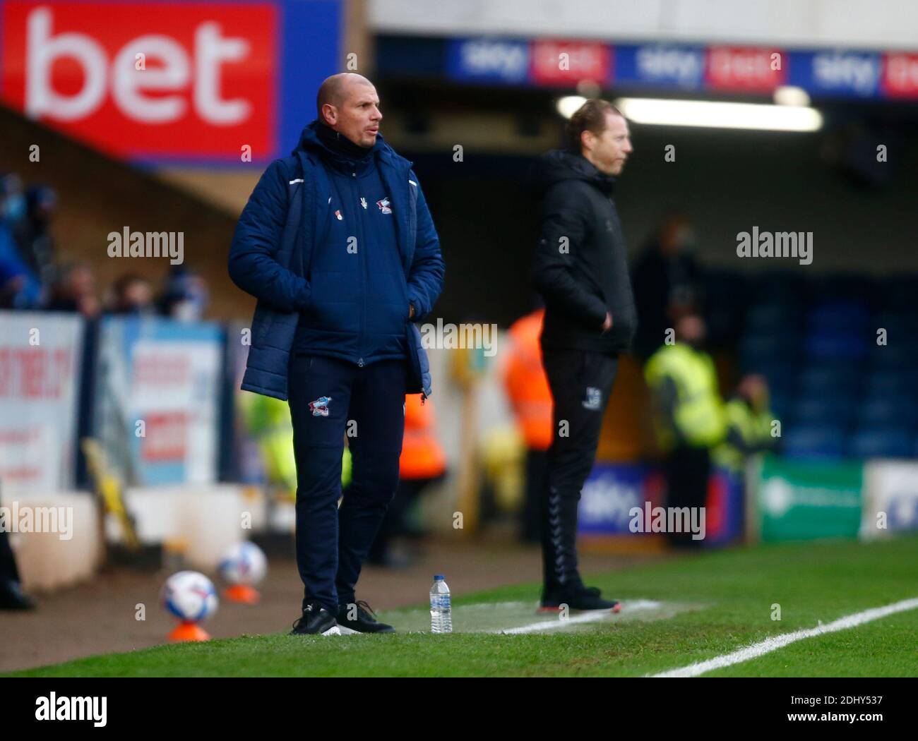 Southend, Großbritannien. Dezember 2020. SOUTHEND, ENGLAND - DEZEMBER 12: Neil Cox Manager von Scunthorpe United während der Sky Bet League Two zwischen Southend United und Scunthorpe United im Roots Hall Stadium, Southend, UK am 12. Dezember 2020 Credit: Action Foto Sport/Alamy Live News Stockfoto