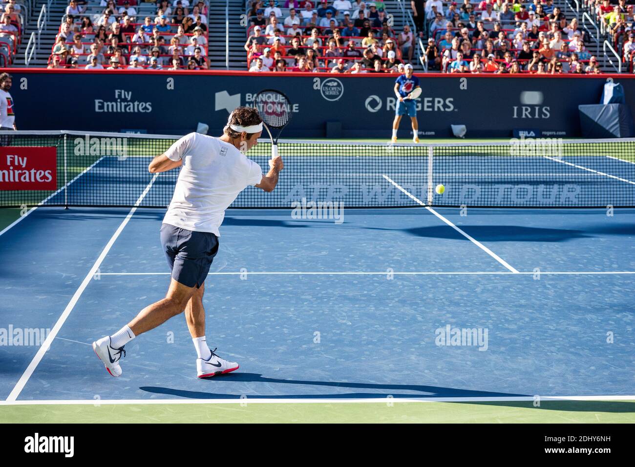 Montreal, Kanada - Aujgust 5., 2017: Roger Federer übt während des Rogers Cup im zentralen Gericht. Stockfoto