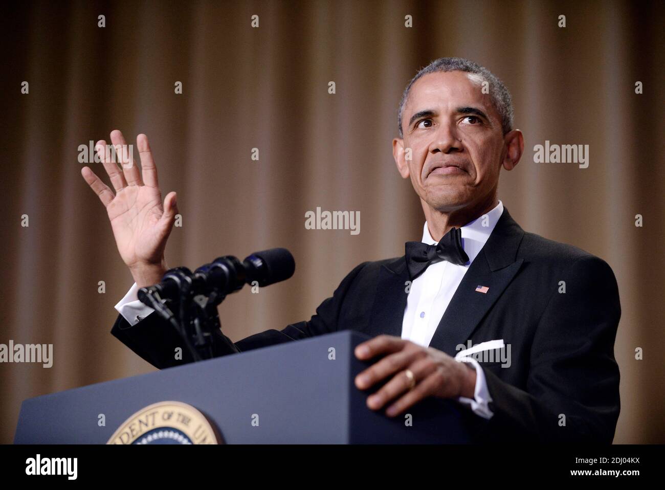 US-Präsident Barack Obama spricht während des jährlichen Abendessens der White House Correspondents' Association am 30. April 2016 im Washington Hilton Hotel in Washington, DC, USA.Dies ist Präsident Obamas achtes und letztes Dinner der White House Correspondents' Association Foto von Olivier Douliery/Pool/ABACAPRESS.COM Stockfoto