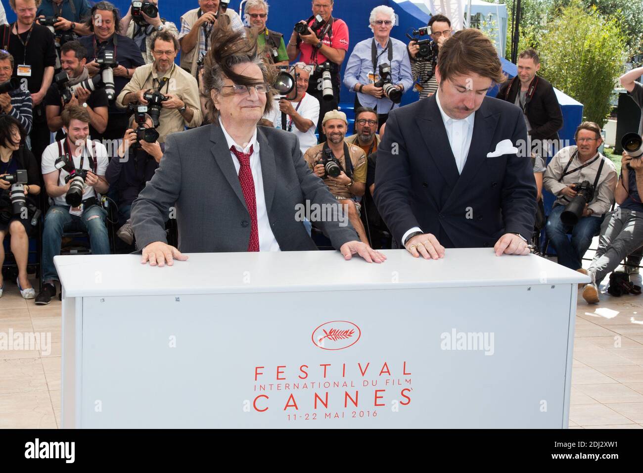 JEAN-PIERRE LEAUD, ALBERT SERRA - FOTOCALL DU FILM 'LA MORT DE LOUIS XIV' - 69EME FESTIVAL DE CANNES, 19/05/2016 FOTO VON NASSER BERZANE/ABACAPRESS.COM Stockfoto