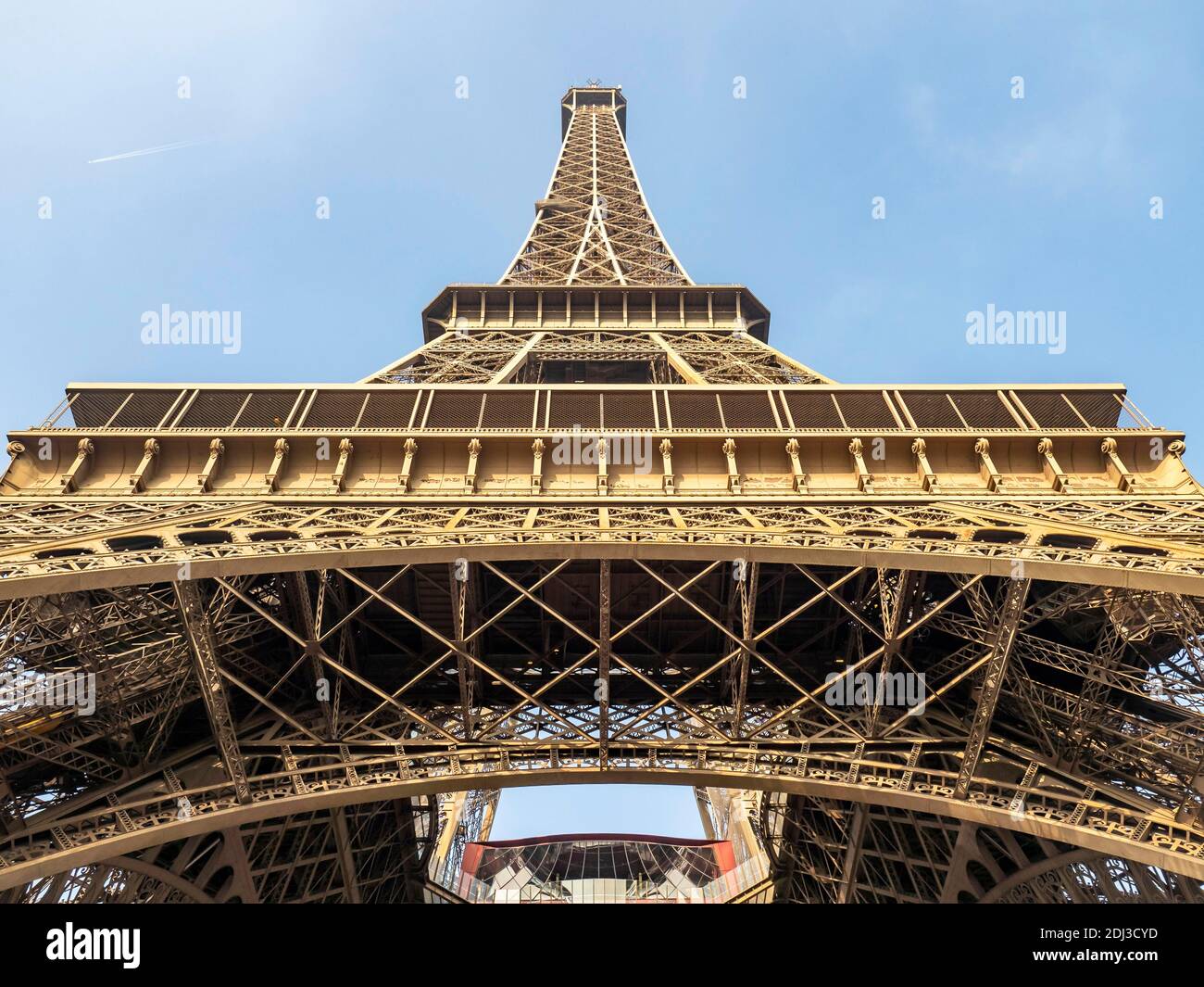 Eiffelturm von unten, Paris, Frankreich Stockfoto
