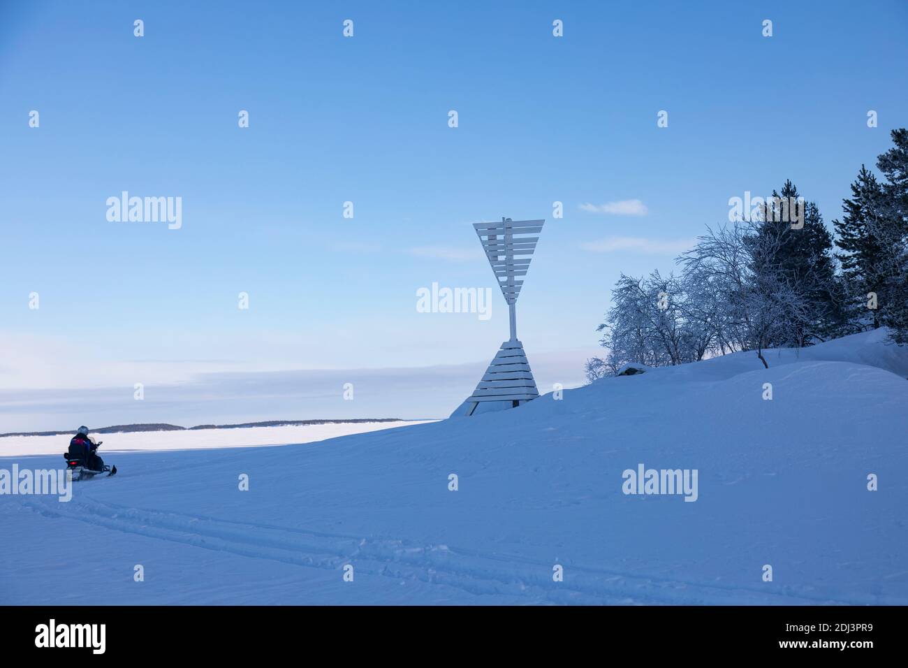 Inari, Lappland, Finnland 2. März 2020 SchneemobilTour auf dem