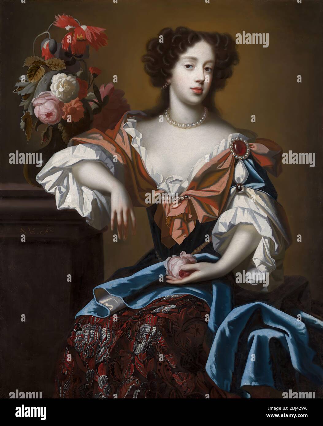 Mary of Modena, Simon Verelst, 1644–1710, niederländisch, tätig in Großbritannien (bis 1669), ca. 1680, Öl auf Leinwand, Unterstützung (PTG): 49 1/2 x 40 7/16 Zoll (125.7 x 102.7 cm), Botanik, Brokat, Kostüm, Blumen (Pflanzen), Interieur, Schmuck, Perlen, Mohnblumen, Porträt, Rosen (Pflanze), Wissenschaft, Haut, Glätte, Vase, Frau Stockfoto