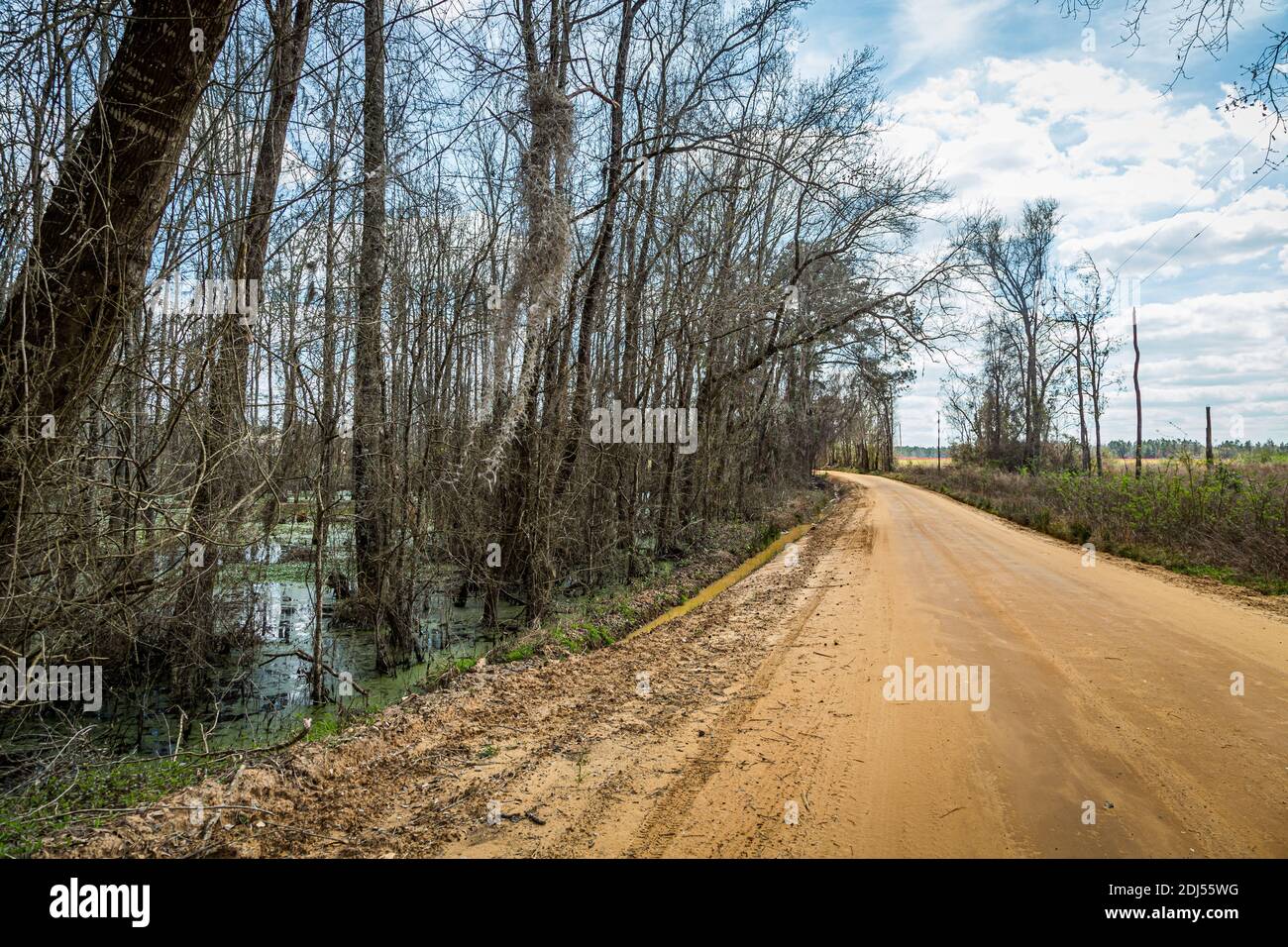 Eine unbefestigte Straße im Südosten Georgiens. Stockfoto