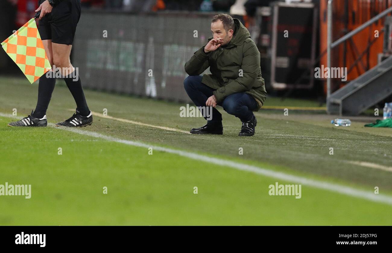 Augsburg, Deutschland. 13. Dez 2020. firo: 13.12.2020 Fuvuball: Fußball: 1. Bundesliga, Saison 2020/21 FC Augsburg - FC Schalke 04 Gesture, Manuel Baum Credit: Max Ellerbrake/firo/Pool. Verwendung weltweit/dpa/Alamy Live News Stockfoto