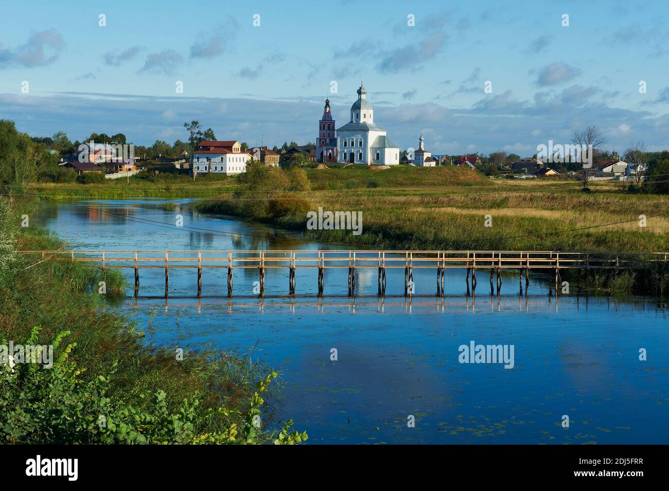 Russland, Rossija, Wladimir Oblast, Goldener Ring, Susdal, UNESCO-Weltkulturerbe, Kamenka Fluss Stockfoto