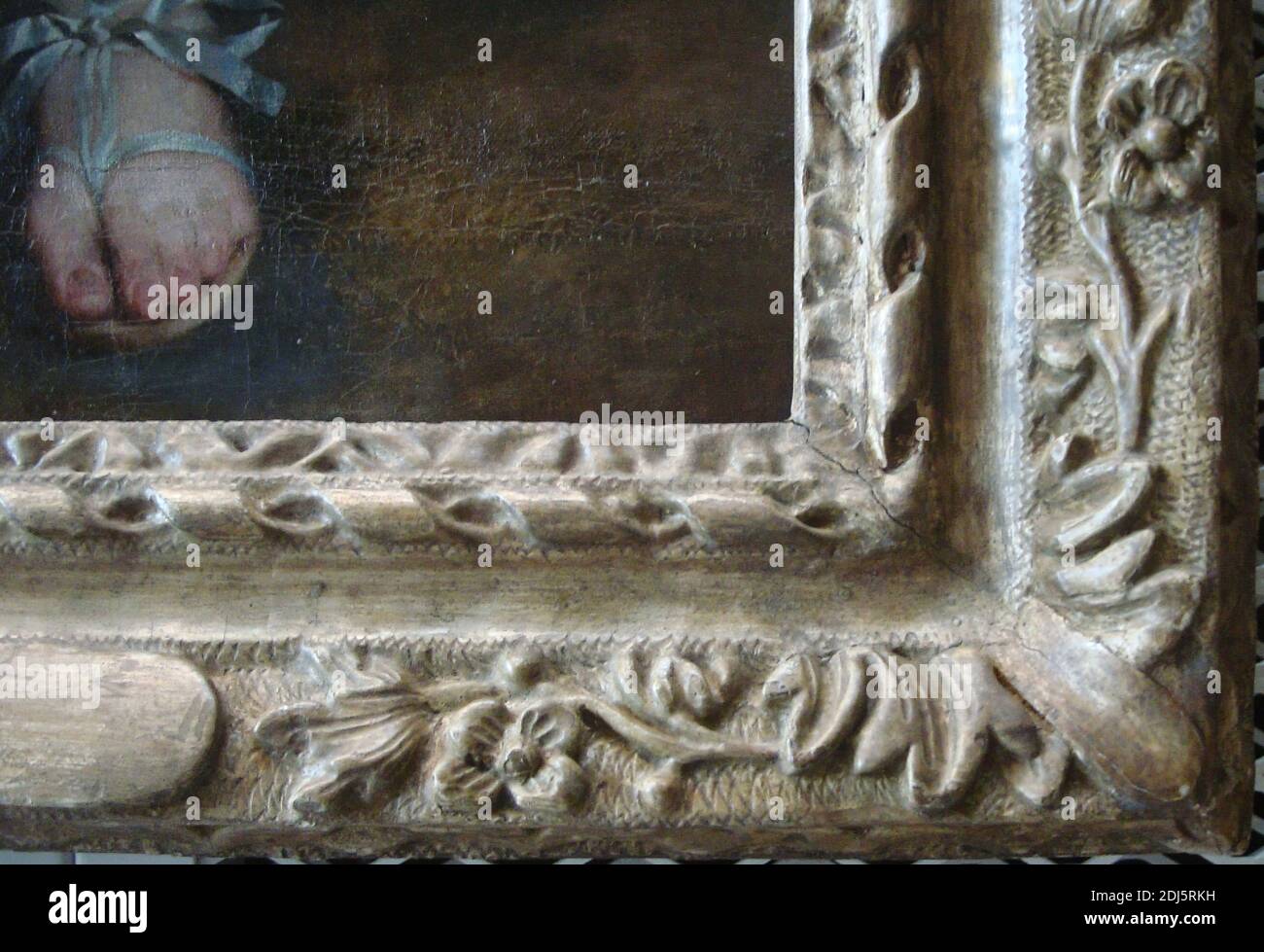 Britisch, 'Lely' Rahmen, Unbekannter framemaker, letztes Drittel des 17. Jahrhunderts, geschnitztes Holz, original lackiertes Silberblatt, teilweise restauriert Stockfoto