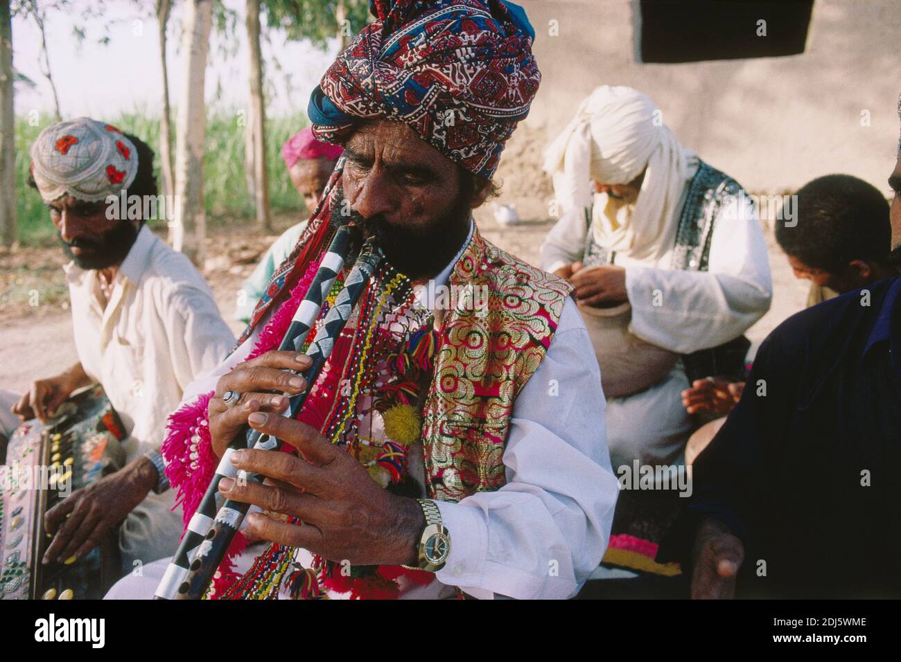 Alghoza & Satara Spieler Indus Valley, Sindh, Pakistan Stockfoto