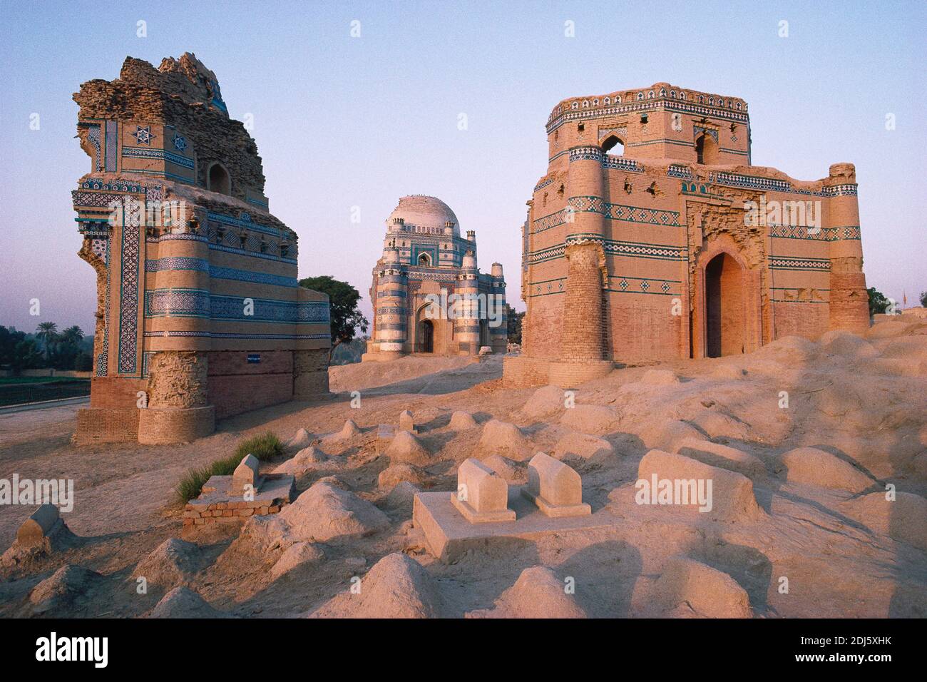 Das Grab von Bibi Jawindi, uch Sharif, Punjab, Pakistan, Stockfoto