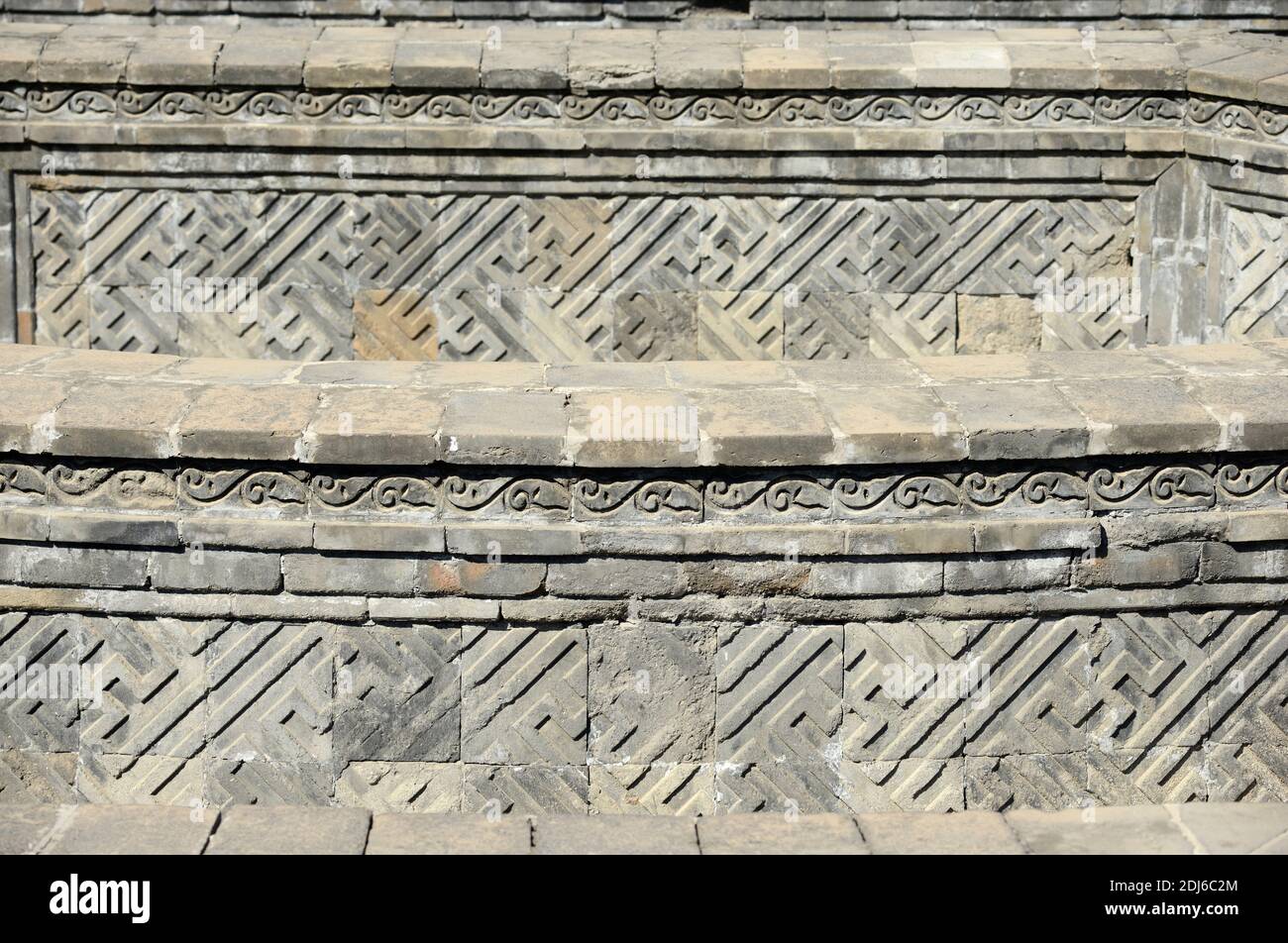 Blick auf das Labyrinth in den Ruinen des alten Sommerpalastes oder Yuanmingyuan in den nordwestlichen Vororten von Peking, China Stockfoto