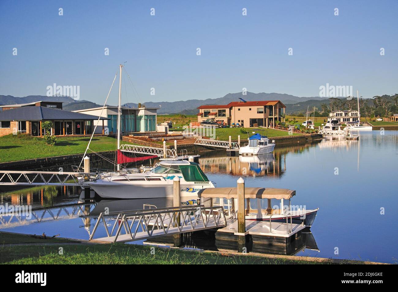 Whitianga Wasserstraßen Gehäuse Entwicklung, Whitianga, Mercury Bay, Coromandel Halbinsel, Region Waikato, Nordinsel, Neuseeland Stockfoto