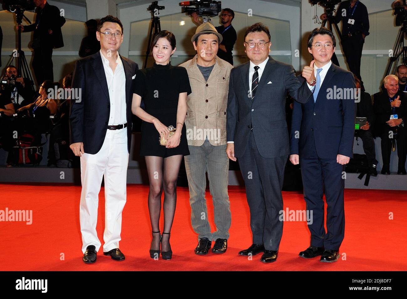 Moon so-ri, Regisseur Kim Ji-woon, Produzent Choi Jae-won und Gäste der Brimstone-Premiere auf dem Lido in Venedig, Italien im Rahmen der 73. Mostra, Internationale Filmfestspiele Venedig am 03. September 2016. Foto von Aurore Marechal/ABACAPRESS.COM Stockfoto