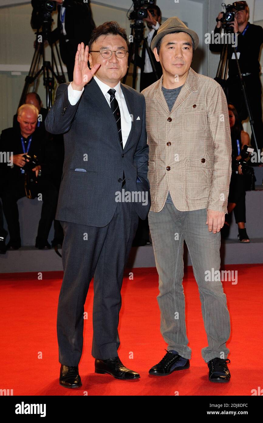 Regisseur und Produzent Kim Ji-woon und Produzent Choi Jae-won nahmen an der 'Brimstone' Premiere auf dem Lido in Venedig, Italien im Rahmen des 73. Mostra, Venice International Film Festival am 03. September 2016 Teil. Foto von Aurore Marechal/ABACAPRESS.COM Stockfoto