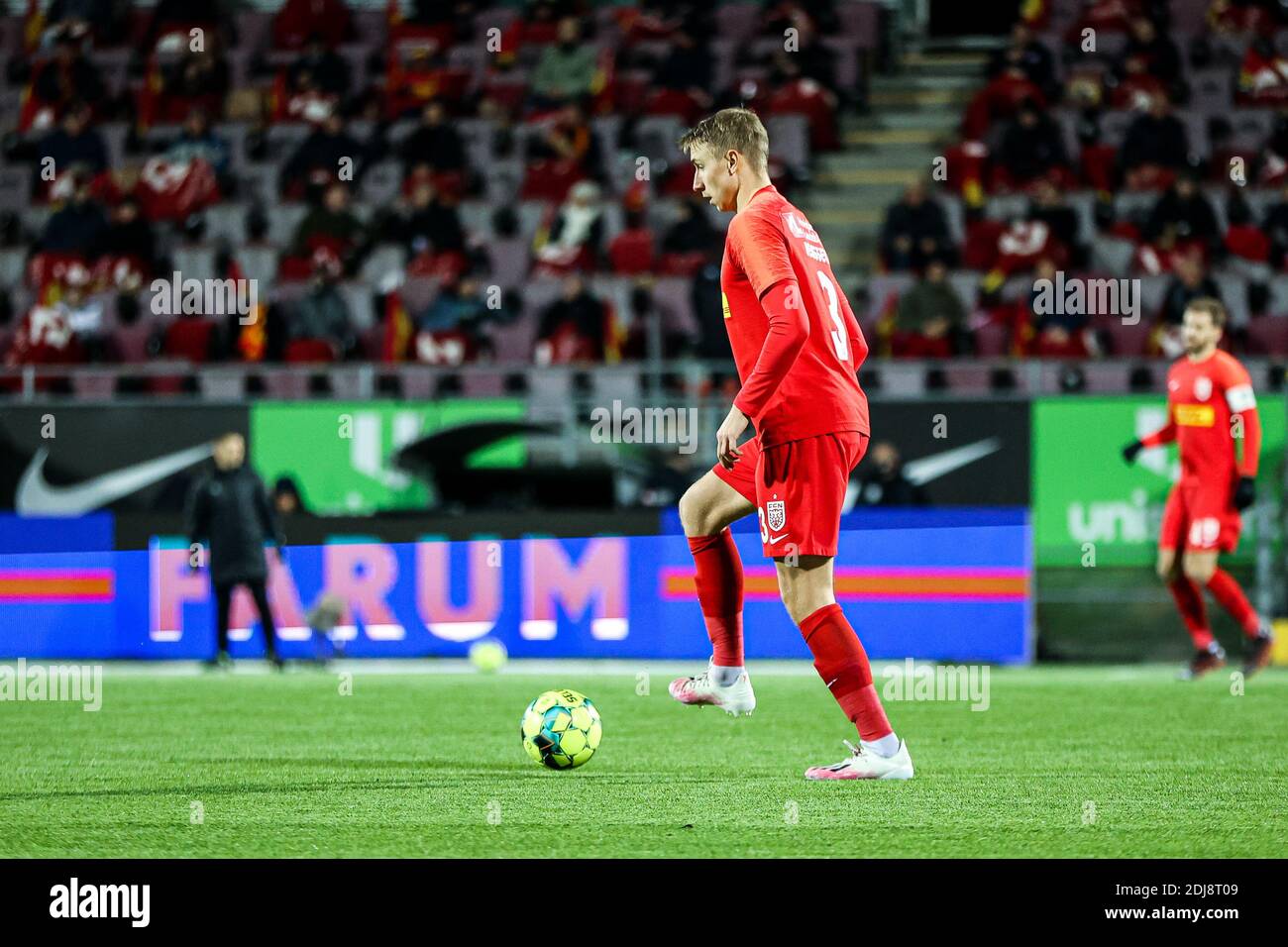 Farum, Dänemark. Dezember 2020. Ulrik Yttergaard Jenssen (3) vom FC Nordsjaelland beim 3F Superliga Spiel zwischen FC Nordsjaelland und FC Kopenhagen in Right to Dream Park in Farum. (Foto Kredit: Gonzales Foto/Alamy Live News Stockfoto