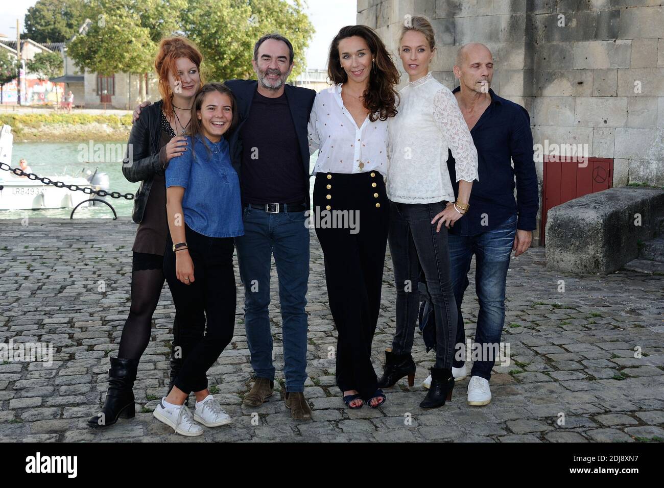 Charlotte Tapaert, Gabrielle Atger, Rose Montron, Bruno Solo, Charlotte des Georges et Erik Deshors assistent au Festival de la Fiction TV 2016 de La Rochelle, France, le 14 Septembre 2016. Foto von Aurore Marechal/ABACAPRESS.COM Stockfoto