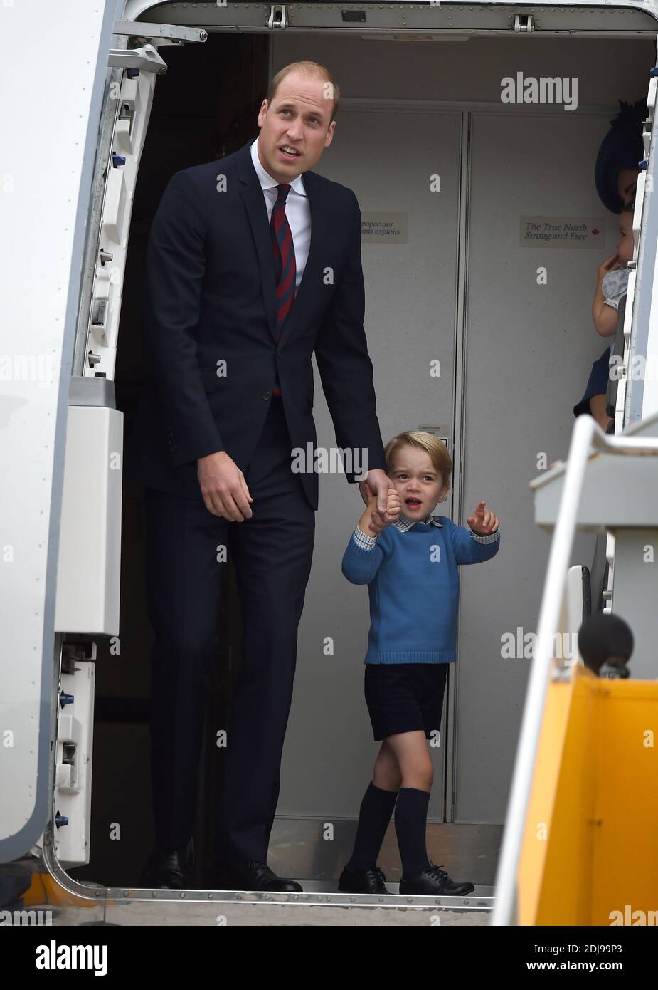 Prinz William, Herzog von Cambridge, Catherine, Herzogin von Cambridge, Prinz George von Cambridge und Prinzessin Charlotte von Cambridge kommen am 24. September 2016 in Victoria, Kanada, am Flughafen Victoria an. Foto von Lionel Hahn/AbacaUsa.com Stockfoto