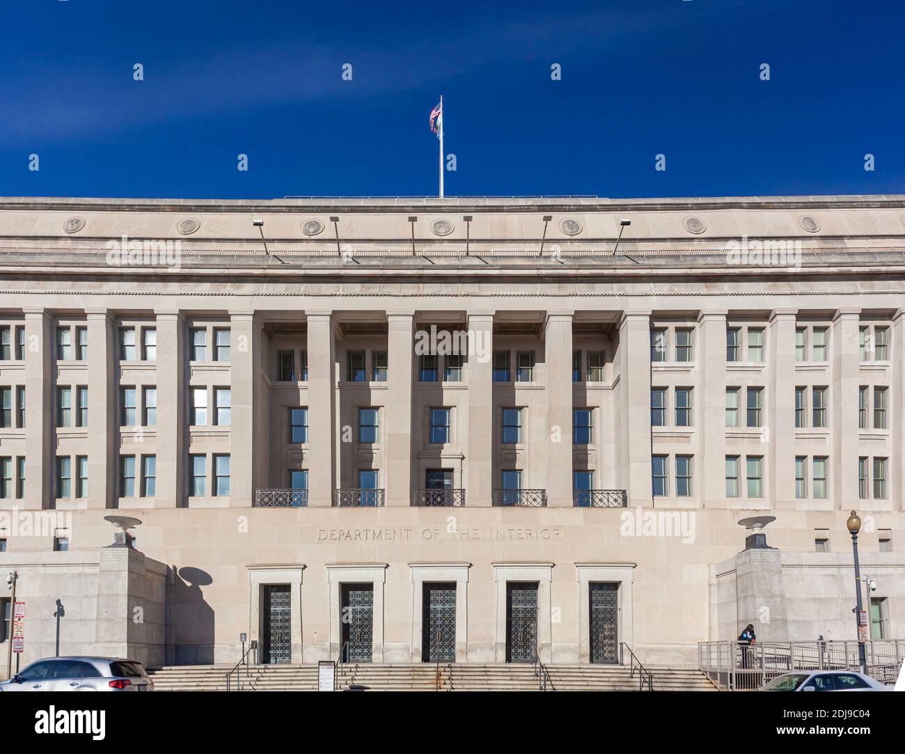 Washington DC, USA 11-29-2020: Stewart Lee Udal Building, das Hauptgebäude des US-Innenministeriums, ist das Hauptquartier von Where OFF Stockfoto