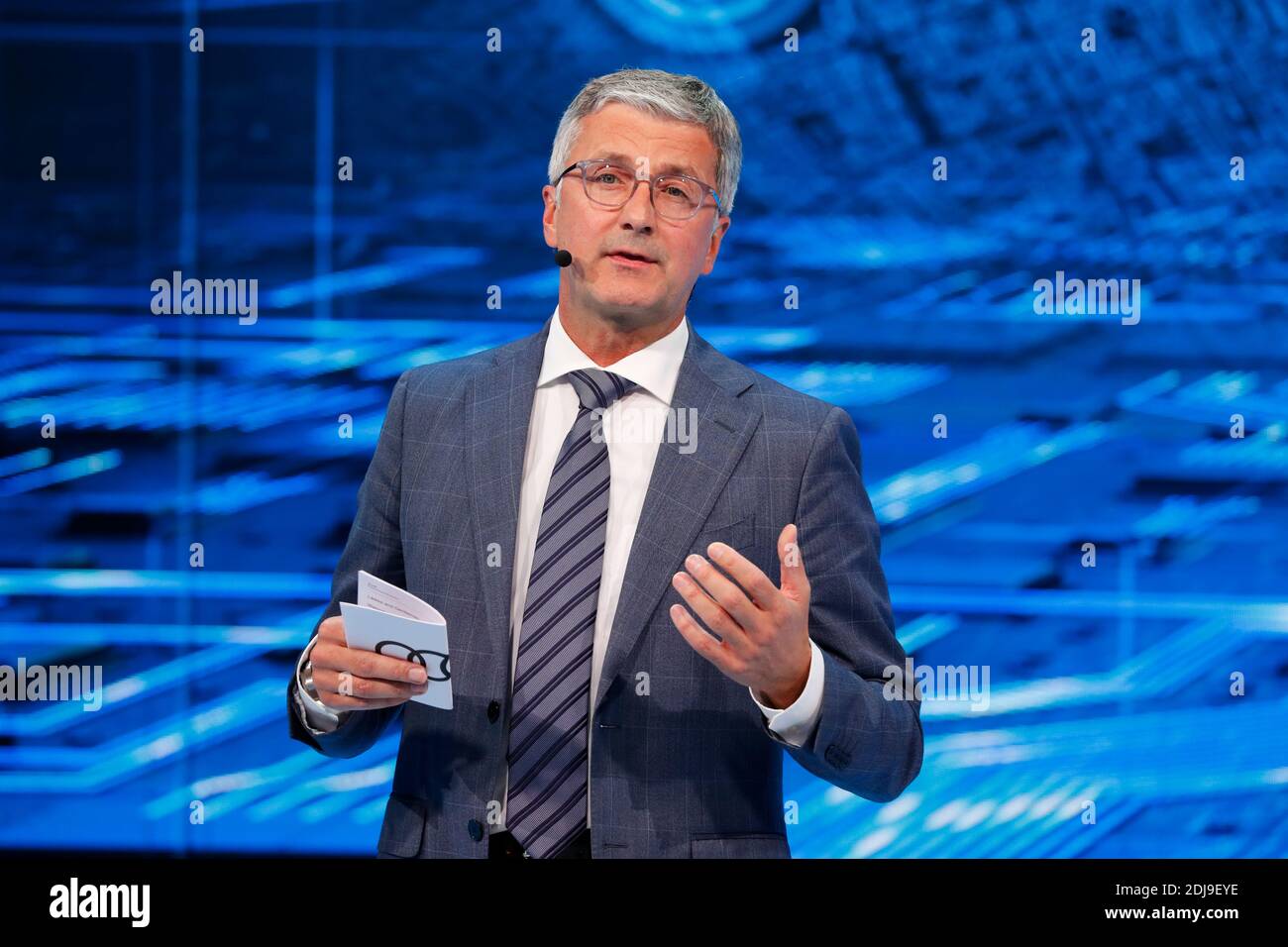 Rupert Stadler Geschäftsführer von Audi bei einer Audi Pressekonferenz am 29. September 2016 im Palais des Expositions, Paris, Frankreich, auf dem Pariser Automobilsalon 2016. Foto von Henri Szwarc/ABACAPRESS.COM Stockfoto