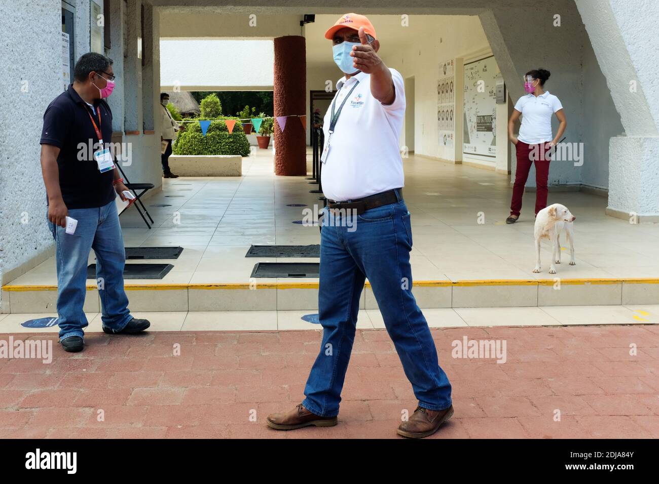 Covid-19 Präventionsmaßnahmen an der touristischen Stätte Mayan Von Uxmal in Yucatan Mexiko während der Pandemie Stockfoto