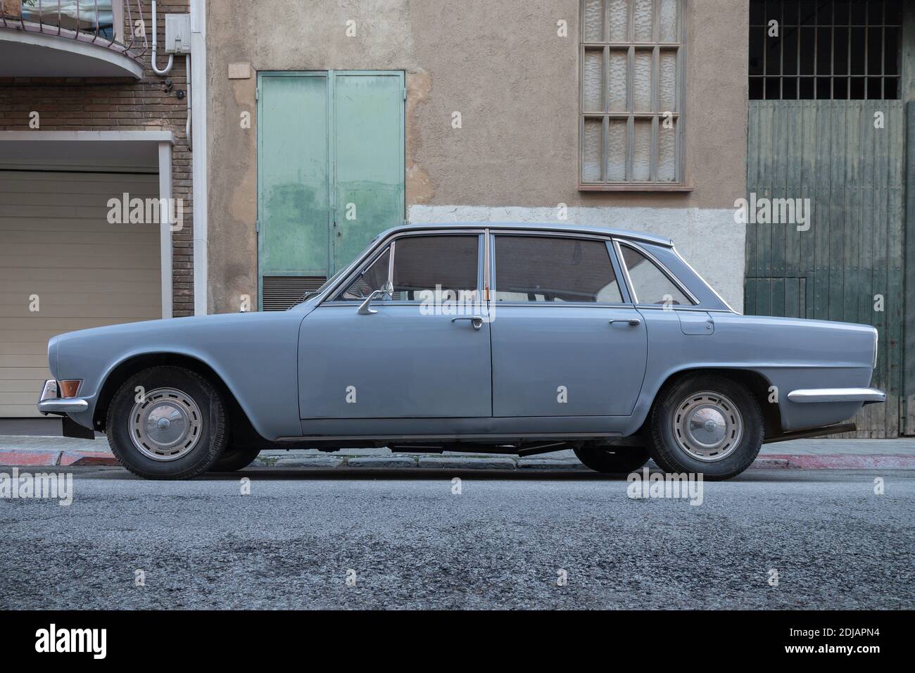 SABADELL, SPANIEN-12. DEZEMBER 2020: 1963-1969 Triumph 2000 Mk 1 Limousine (Overdrive), Seitenansicht Stockfoto