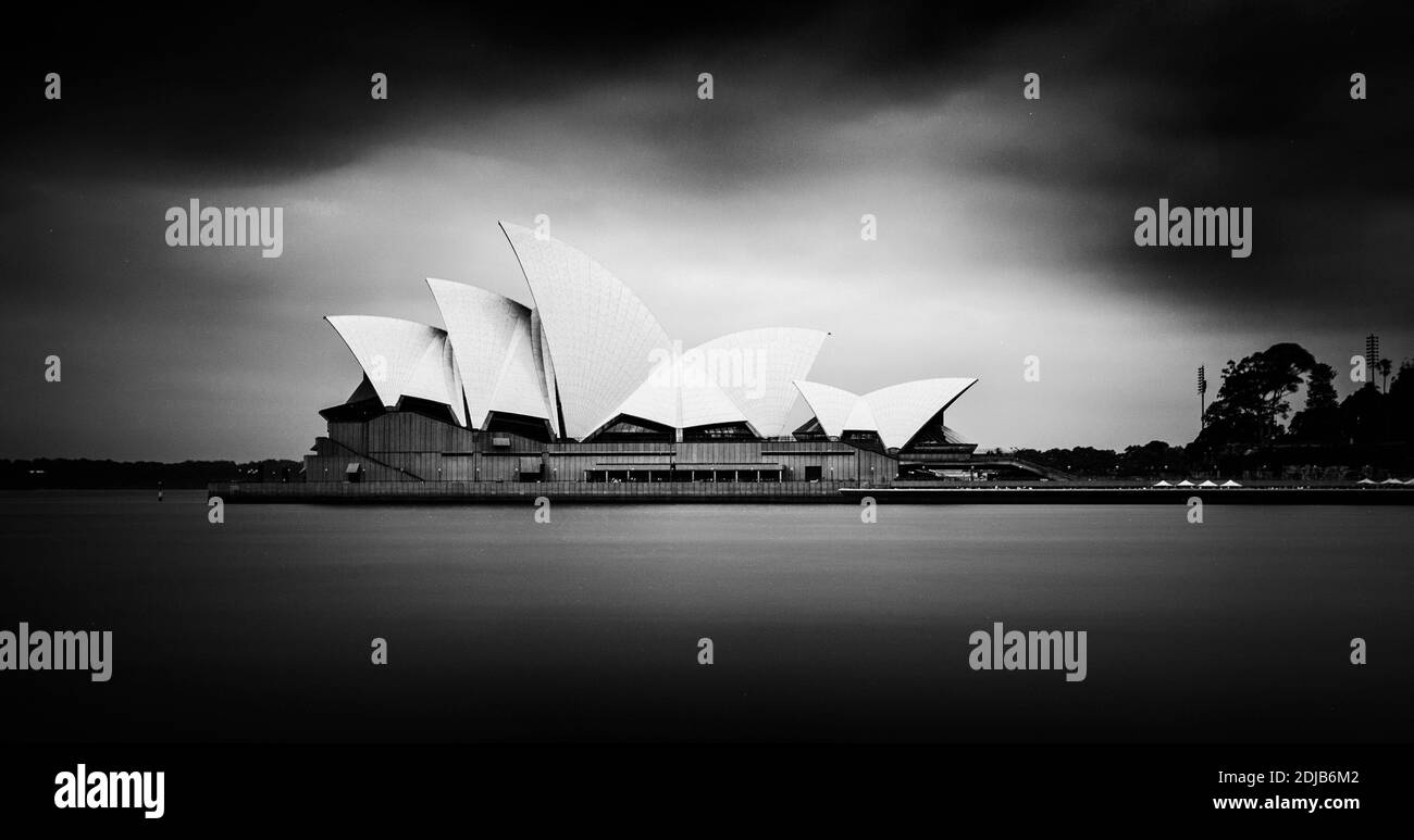 Sydney Opernhaus Langzeitbelichtung in schwarz und weiß (s/w) Stockfoto