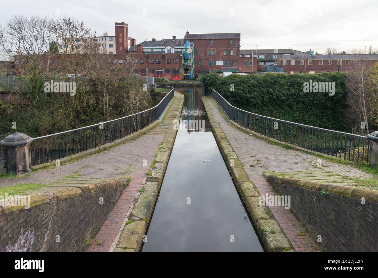 Der Birmingham Canal an der Kreuzung Smethwick in Smethwick, Sandwell, West Midlands, Großbritannien Stockfoto