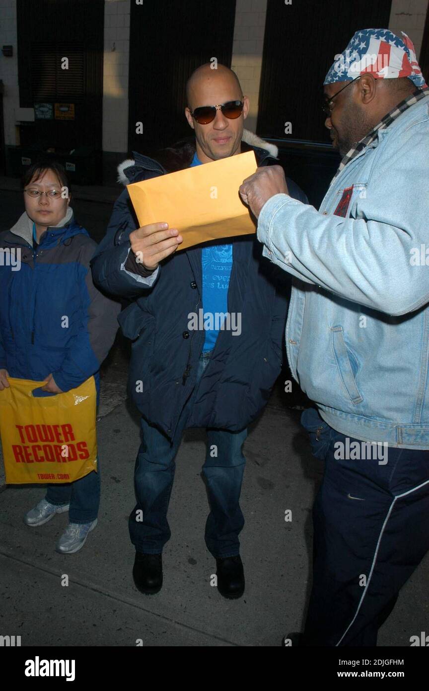 Vin Diesel kommt bei der Daily Show mit Jon Stewart - New York, NY 3/16/06 Stockfoto