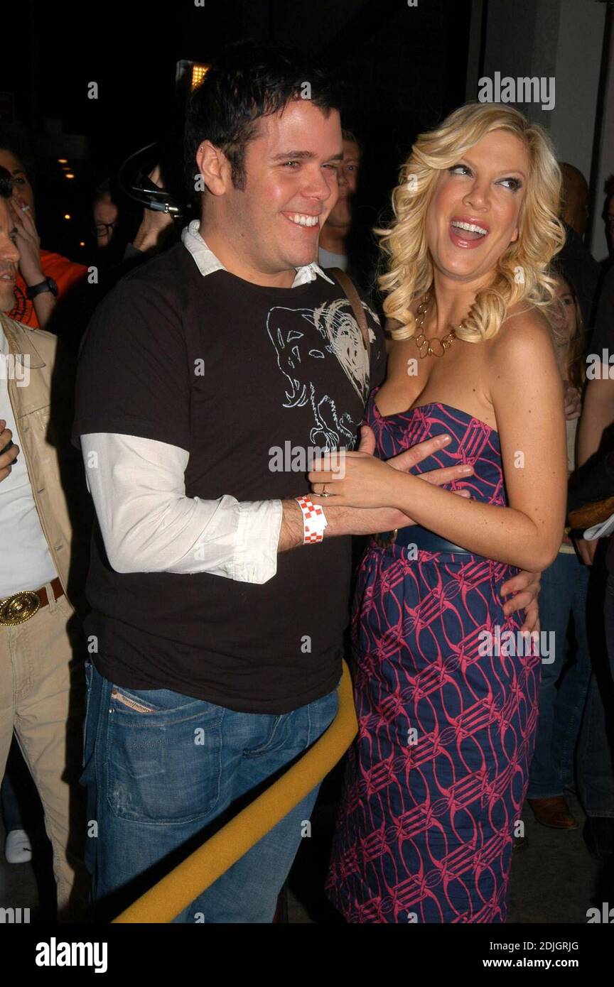 Tori Spelling und Dean McDermott bei ihrer VH1 True-Life-Sitcom so berüchtigt New York Premiere. Das Paar war verliebter und Dean zeigte seine Tori-Tattoos. 31/06 [[mcd]] Stockfoto