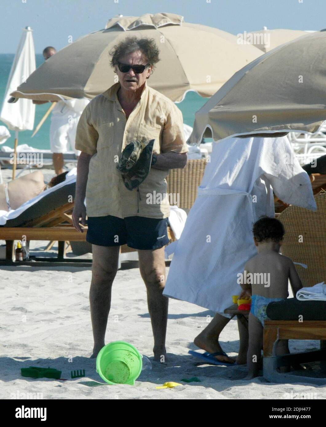 Exklusiv!! Harvey Keitel genießt einen Nachmittag in Miami Beach mit Frau Daphne und 2 Jahre