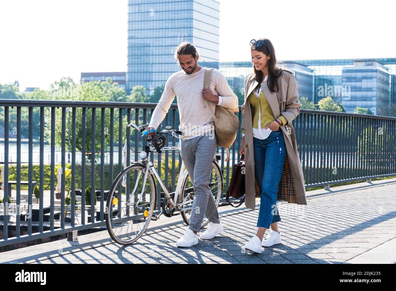 junges Paar in der Stadt Stockfoto
