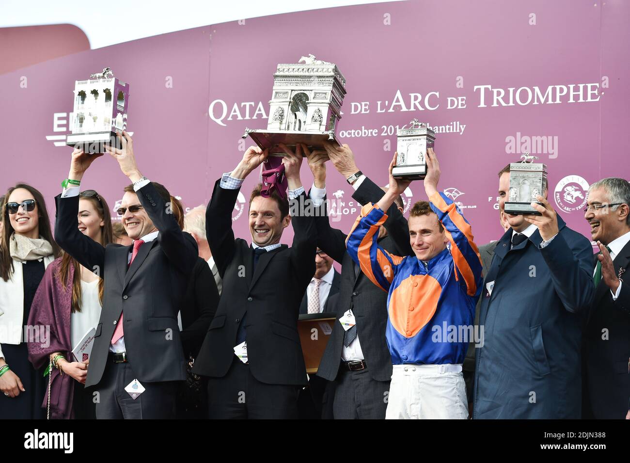 Aidan Patrick O'Brien, Ryan Lee Moore beim 95. Pferderennen Qatar Prix de l'Arc de Triomphe am 2. Oktober 2016 in Chantilly, Frankreich. Foto von Pauline Ballet/ABACAPRESS.COM Stockfoto