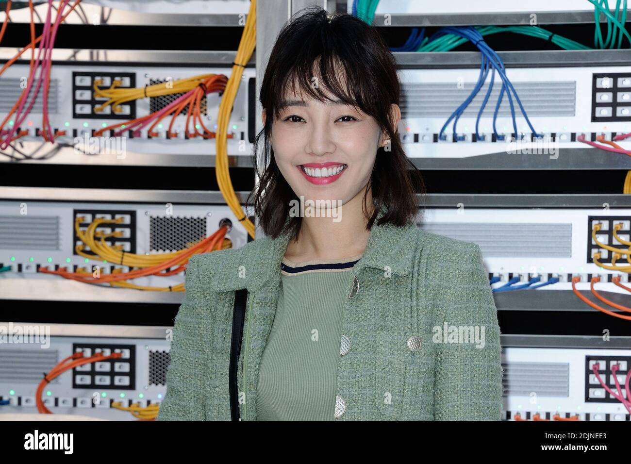 Bai Baihe nimmt an der Chanel Show im Rahmen der Paris Fashion Week Ready to Wear Frühjahr/Sommer 2017 in Paris, Frankreich am 04. Oktober 2016 Teil. Foto von Aurore Marechal/ABACAPRESS.COM Stockfoto