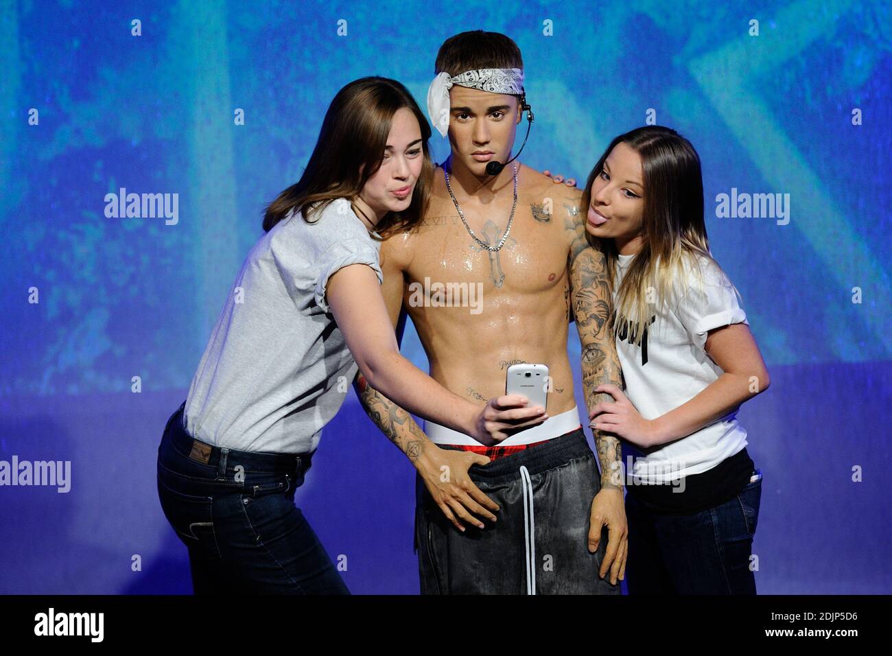 Justin Biebers neue Wachsfigur im "Wet Look" wird am 9. Oktober 2016 bei Madame Tussauds in London, England, enthüllt. Foto von Aurore Marechal/ABACAPRESS.COM Stockfoto