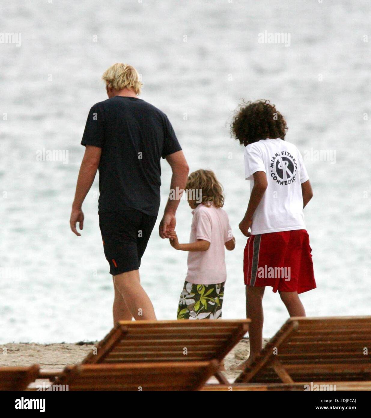 Exklusiv!! Tennis-Ass Boris Becker verbringt einige Zeit am Miami Beach mit den Söhnen Noah und Elias, 9/4/06 Stockfoto