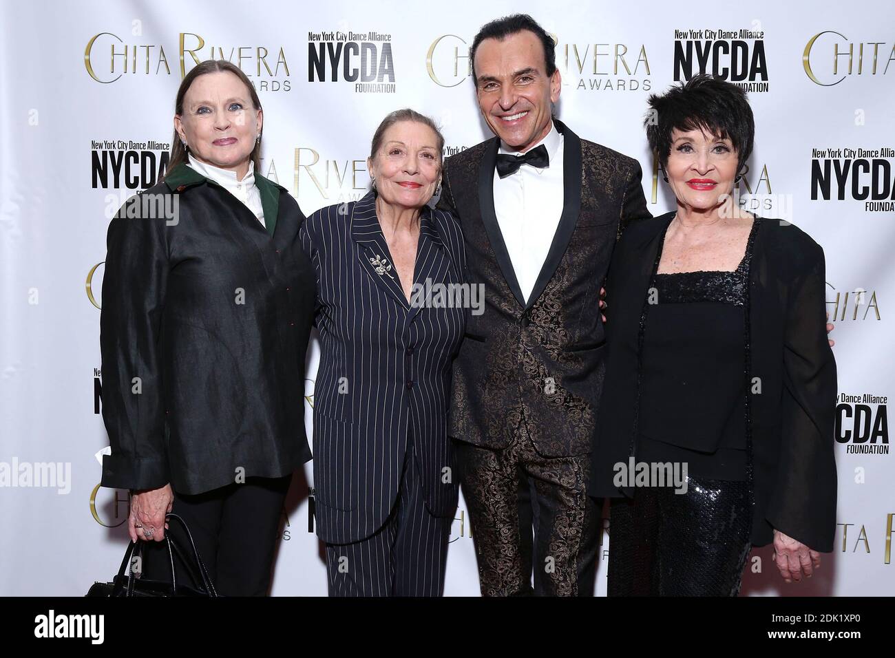 ***DATEI FOTO** Ann Reinking ist am 71 gestorben. NEW YORK, NY- MAI 19: Ann Reinking, Graciela Daniele, Joe Lanteri und Chita Rivera bei den Chita Rivera Awards 2019, die am 19. Mai 2019 im NYU Skirball Center for the Performing Arts in New York City verliehen wurden. Quelle: Joseph Marzullo/MediaPunch Stockfoto