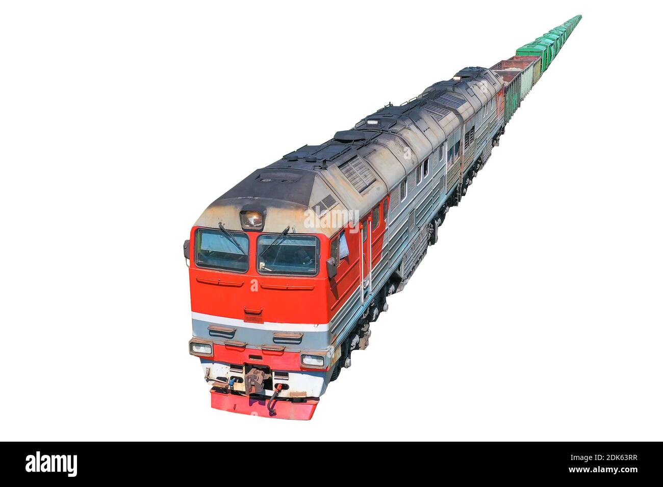 Güterzug mit Diesellokomotive isoliert auf weißem Hintergrund Stockfoto