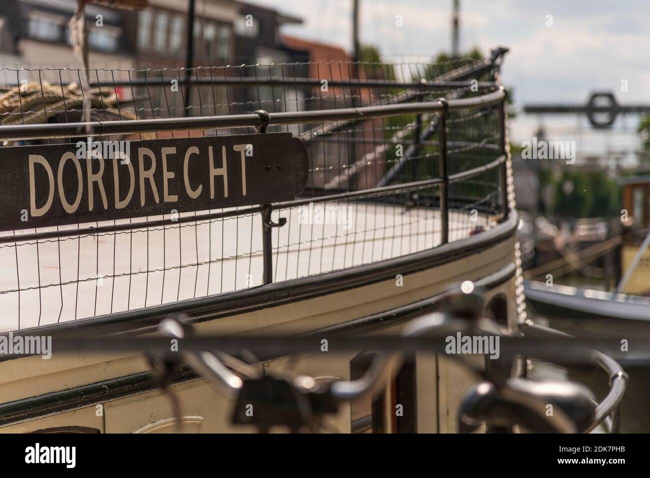 Ein Tag in Holland: Sonnenaufgang im Polder, Citywalk in Dordrecht. Stockfoto