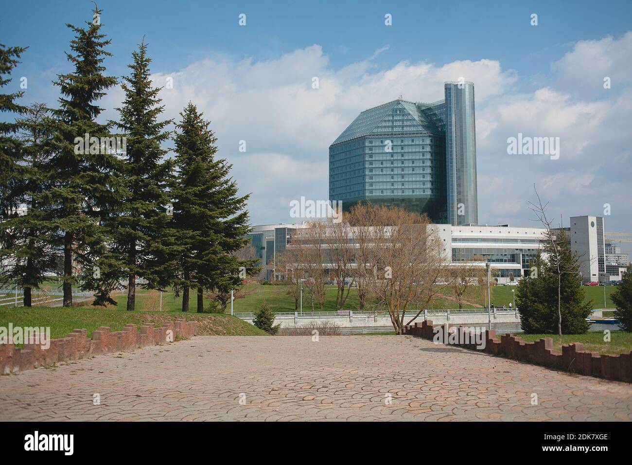 Nationalbibliothek in Minsk in Form einer brillanten Stockfoto