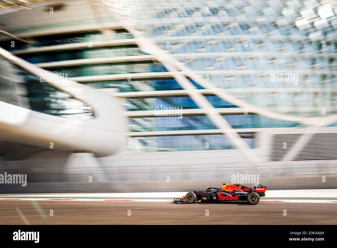 24 BUEMI Sebastien (che), Aston Martin Red Bull Racing Honda RB16, Aktion während des Formel 1 Abu Dhabi Rookie Test 2020, am 15. Dezember 2020 auf dem Yas Marina Circuit, in Abu Dhabi - Foto Antonin Vincent / DPPI / LM Stockfoto