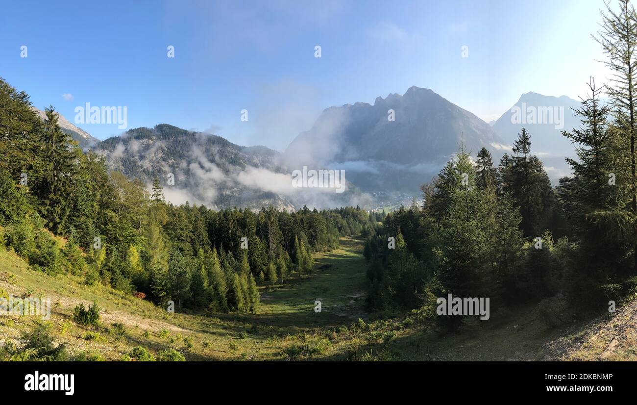 Blick von Mühlberg, Scharnitz, Karwendel, Wolken, Tirol Stockfoto