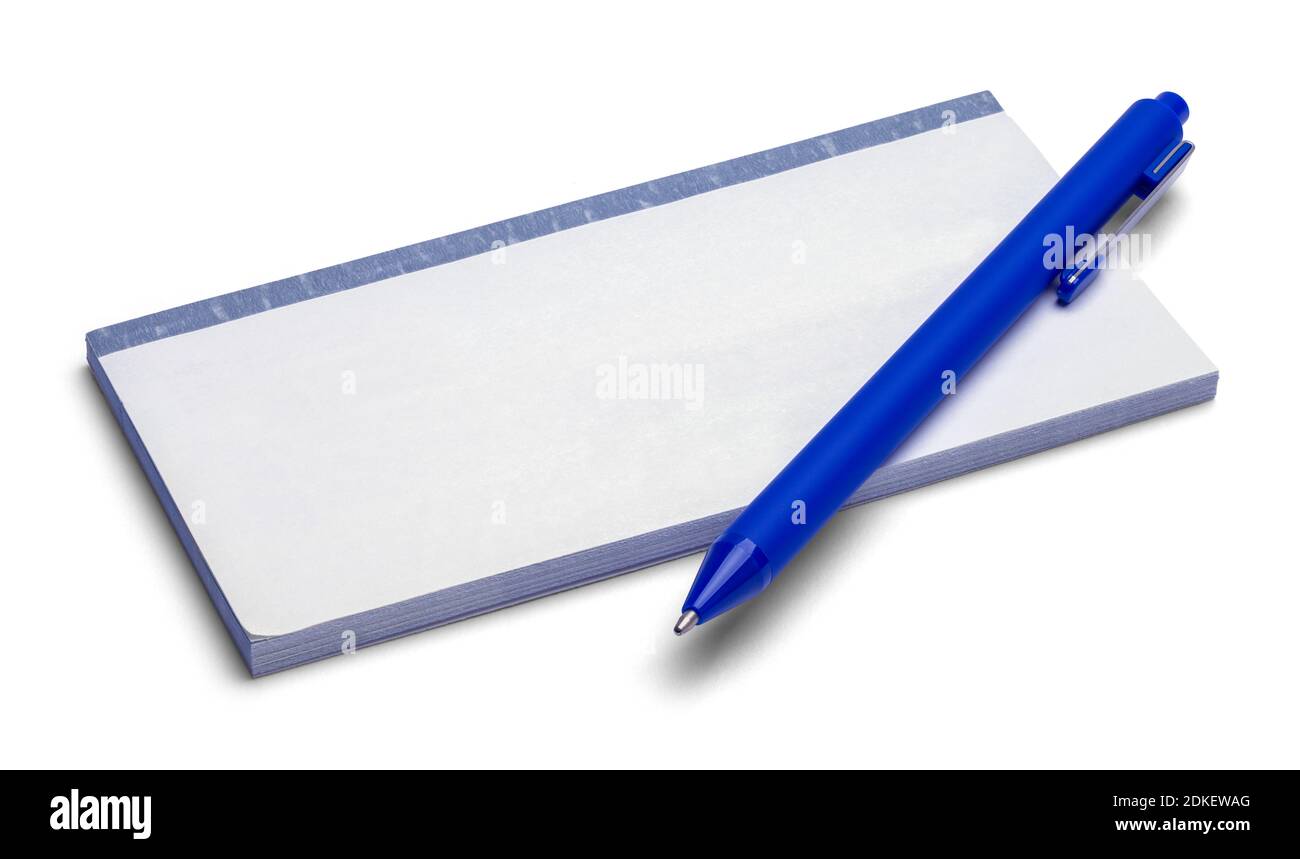 Leeres Scheckbuch mit blauem Stift, auf Weiß ausgeschnitten. Stockfoto