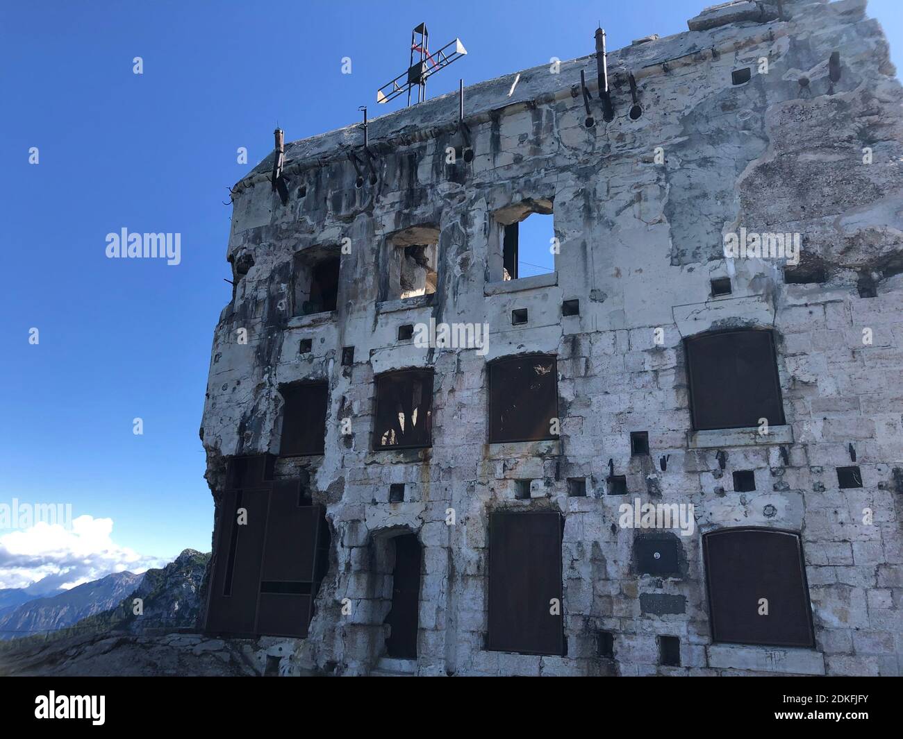 Festung Spitz Verle, Gipfelkreuz, Cima Vezzena, Levico Terme, Trentino, Italien Stockfoto