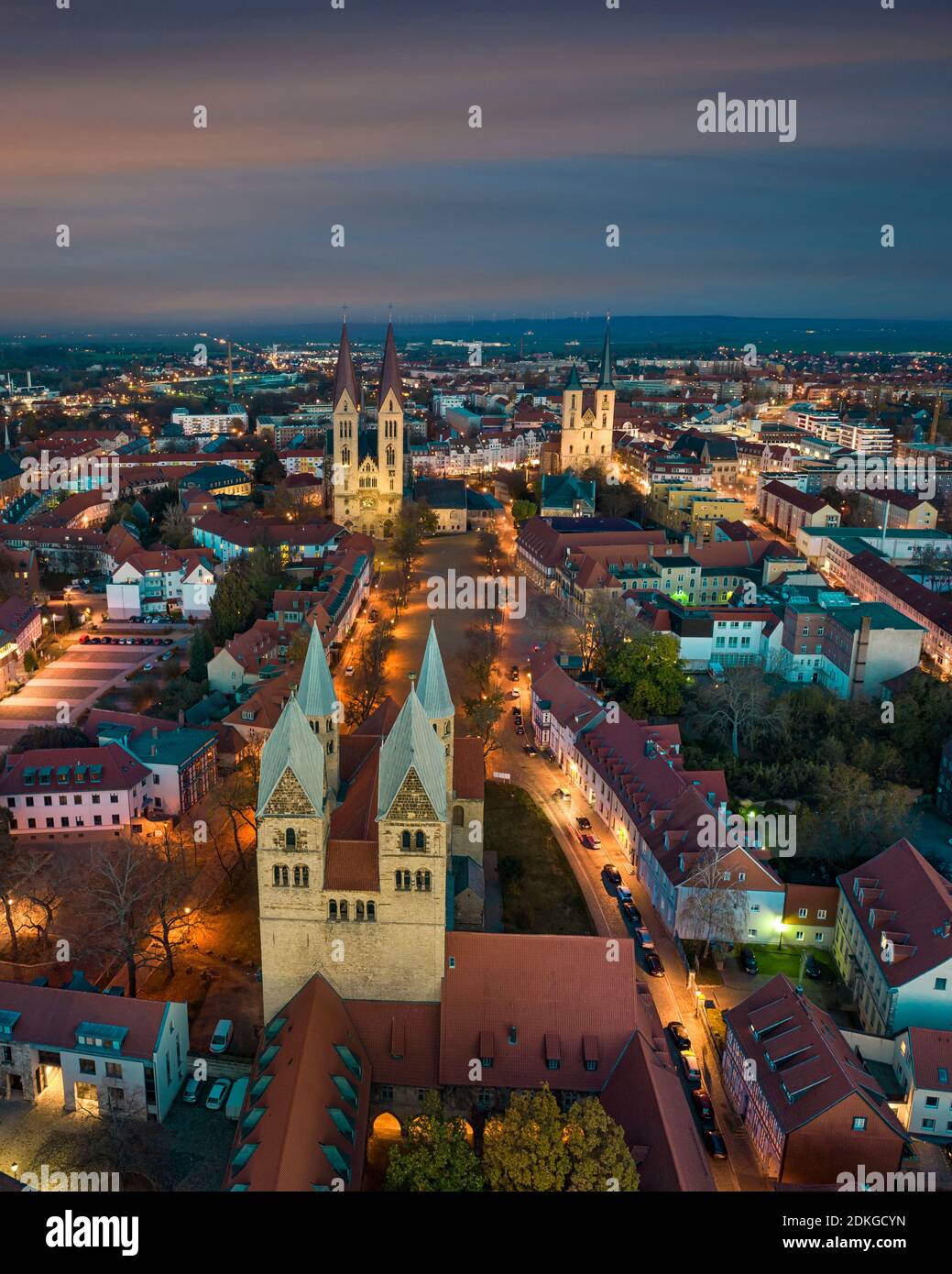 Altstadt von Halberstadt mit seiner berühmten gotischen Kathedrale, Deutschland Stockfoto