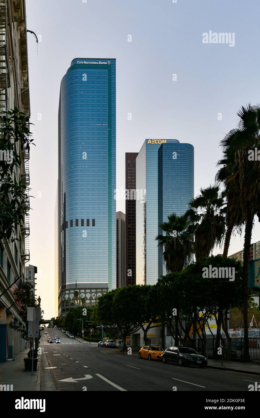 Los Angeles, Kalifornien - 26. Aug 2020: One and Two California Plaza in Downtown Los Angeles, Kalifornien. Stockfoto