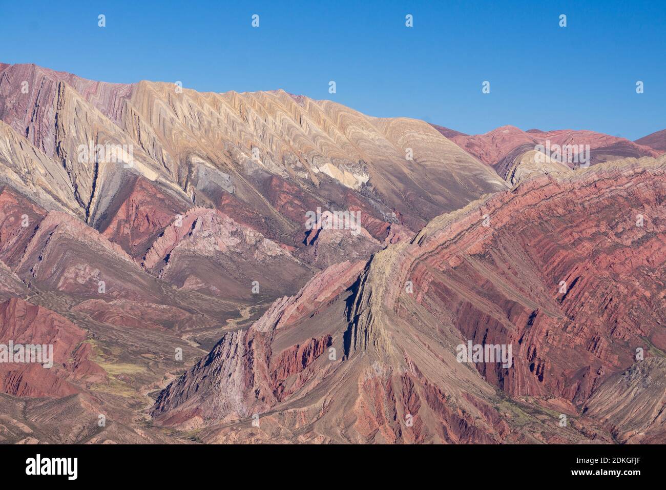 Serranía de Hornocal - Kalksteingebirge, 25 Kilometer von der Stadt Humahuaca in der argentinischen Provinz Jujuy, Südamerika Stockfoto