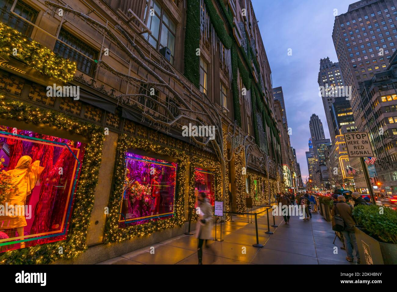 SAKS Christmas Light Show während der Pandemie von COVID-19 2020 Stockfoto